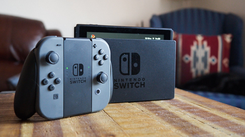 Illustration for article titled Nintendo Switch Review: Plays Zelda Great, Doesn't Do Much Else